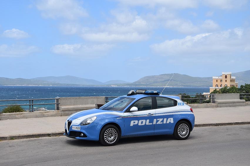Alghero. Traffico di droga dalla Spagna alla Sardegna, implicate 30 persone 1 Polizia di Stato Alghero