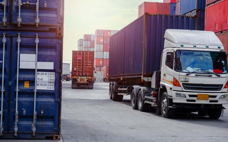 Trasporto merci camion