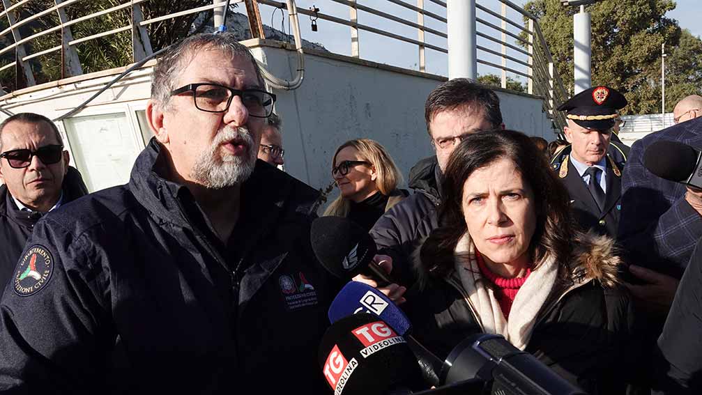 Alessandra Todde a Cagliari con Capo Protezione Civile