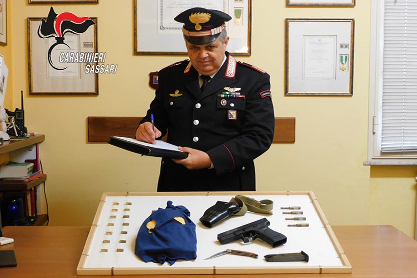 Usini. Minaccia un commerciante con una "scacciacani", denunciato 1 Denunciato a Usini per minacce con pistola