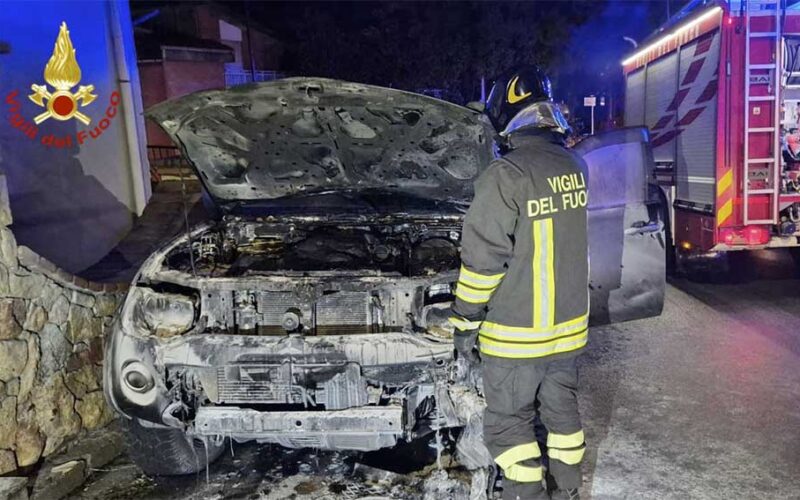 Incendi auto a Jerzu Bosa e Aritzo