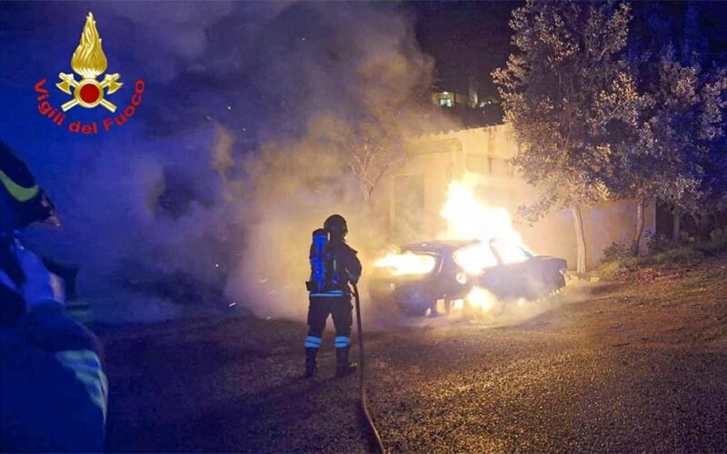 Incendio auto Budoni