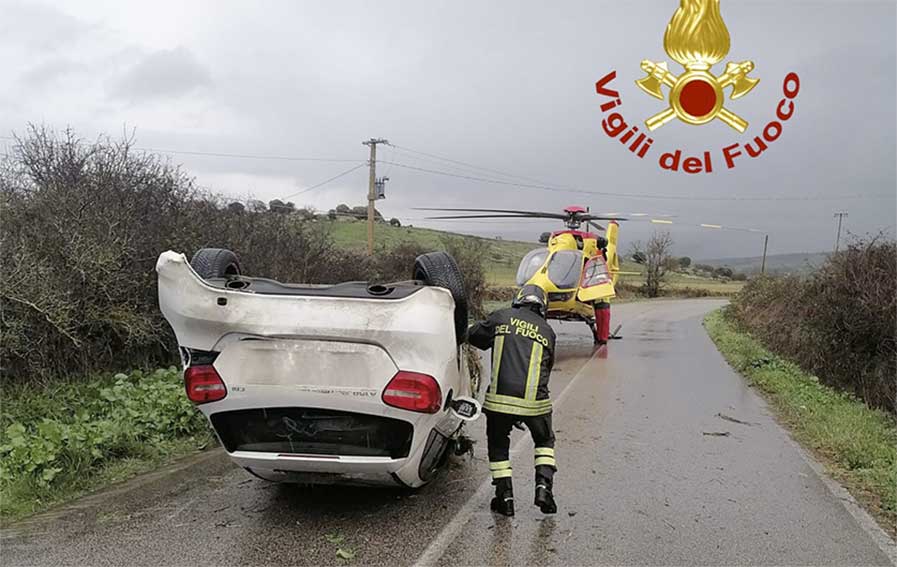 Bonorva. Auto si ribalta sulla Provinciale 43, un ferito 1 Incidente Bonorva