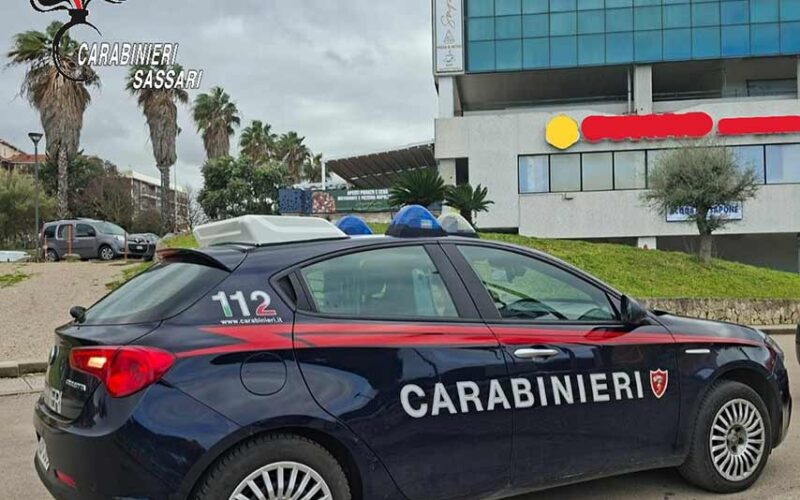 Furto negozio di via Budapest a Sassari