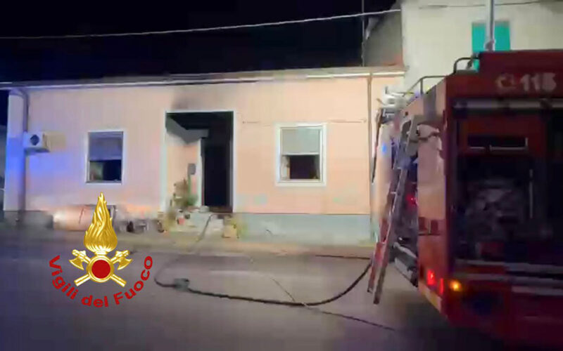 Incendio casa a Thiesi