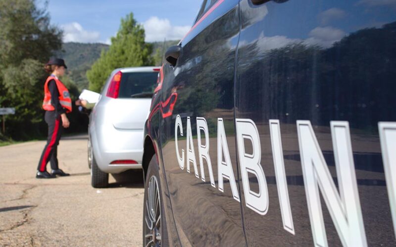 Carabinieri posto di blocco