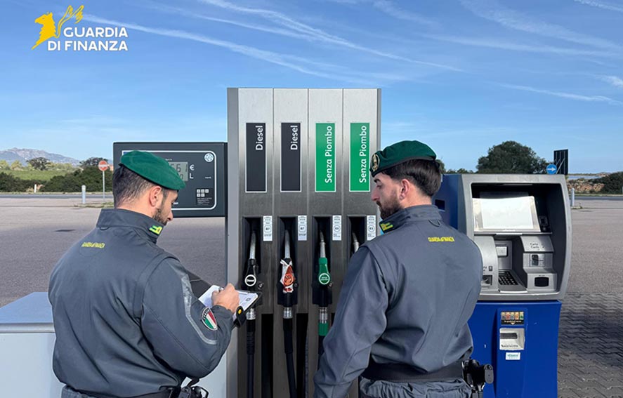 Controlli GdF Sasari distributori carburanti