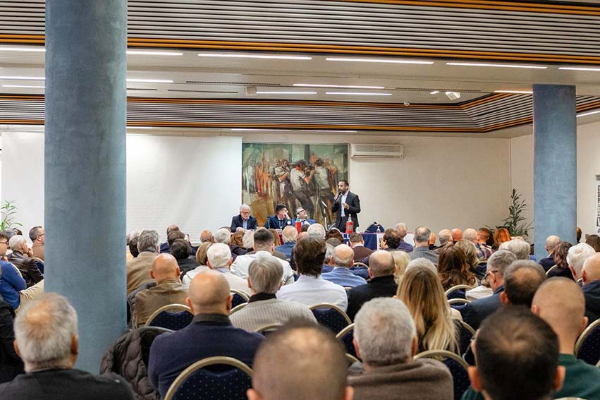 Riforma della Giustizia, a Sassari con Delmastro Fratelli d’Italia lancia la campagna per il “Sì” 3 Delmastro a Sassari 3