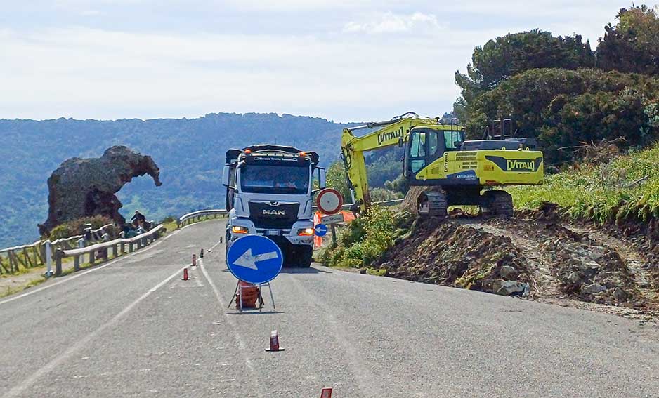 Castelsardo, lavori sulla Statale 134 per proteggere la Roccia dell'Elefante 1 Lavori Statale 134 Roccia dellElefante a Castelsardo
