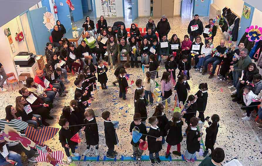 Ozieri. i piccoli del Comprensivo protagonisti dello spettacolo “Zia Rosa e Apilla” 1 Scuola San Gavino spettacolo Inoghe