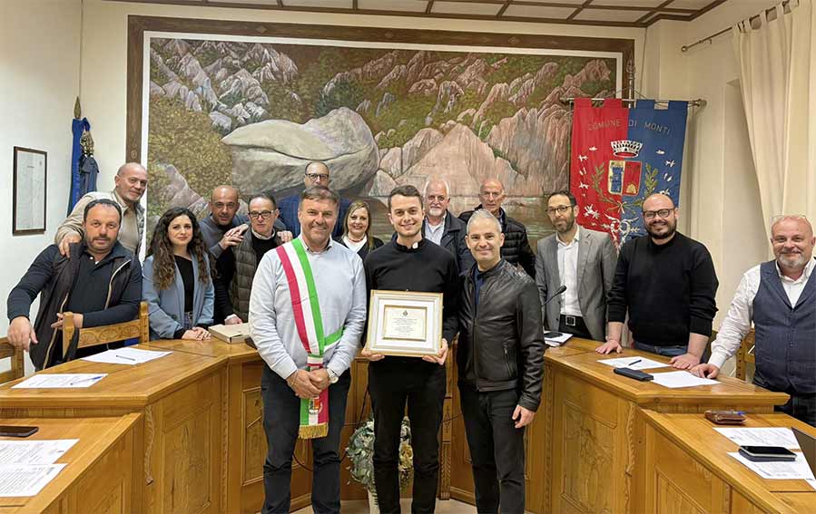 Targa ricordo don Giuseppe Demontis Monti