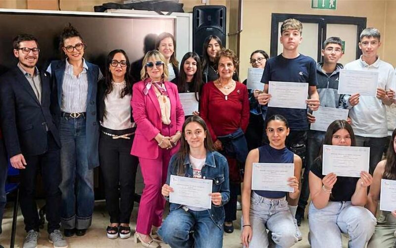Consegna certificazione Delf istituto comprensivo Ozieri