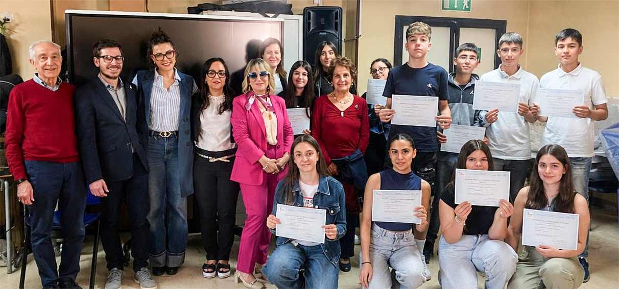Consegna certificazione Delf istituto comprensivo Ozieri