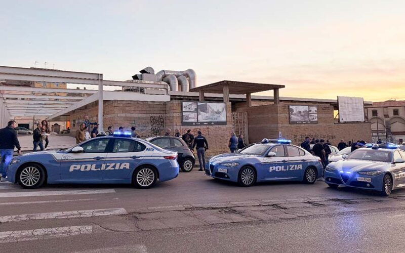 Controlli Polizia piazza Mercato Sassari