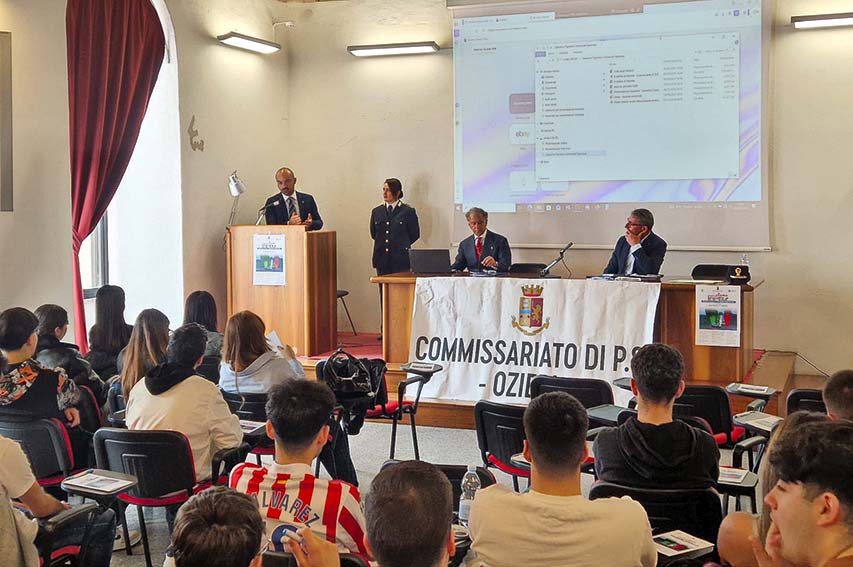 Polizia di Stato conferenza Ozieri Droga e alcol