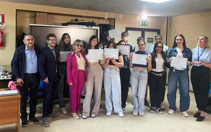 Ragazzi certificazione Delf Scuola Ozieri