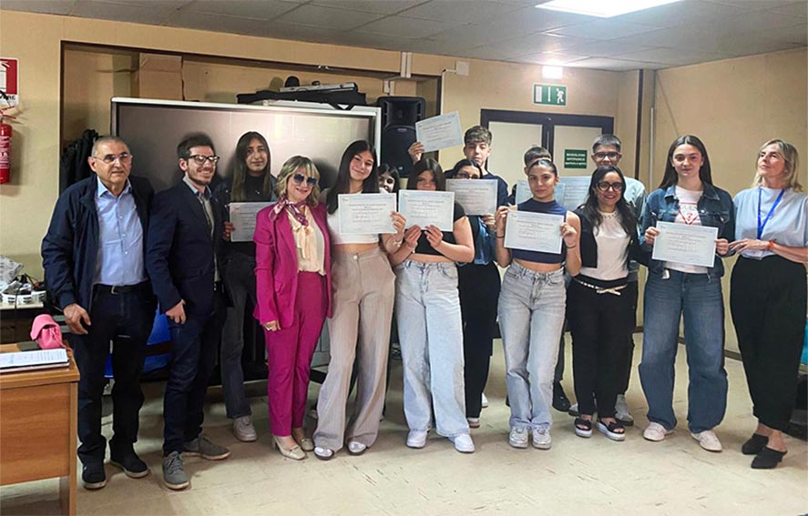 Ragazzi certificazione Delf Scuola Ozieri
