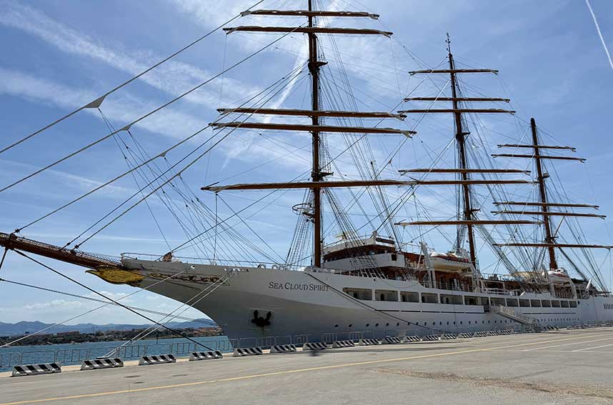 Veliero da crociera sea cloud spirit