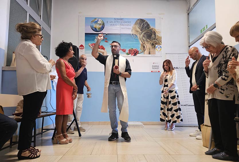Ozieri, Aido e Admo donano un’opera all’ospedale Segni per ricordare il valore della donazione 2 Bendizione pannello aido admo ospedale di Ozieri