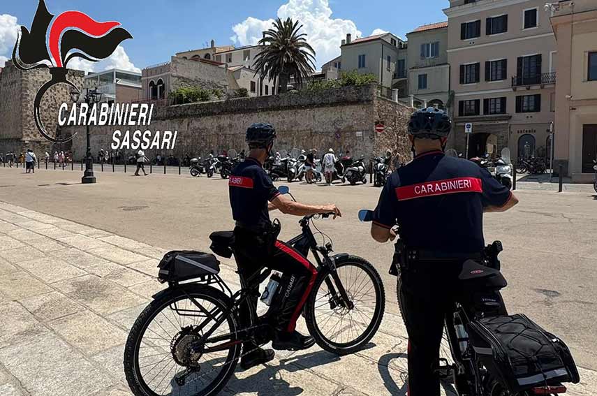 Carabinieri in bici elettrica Alghero