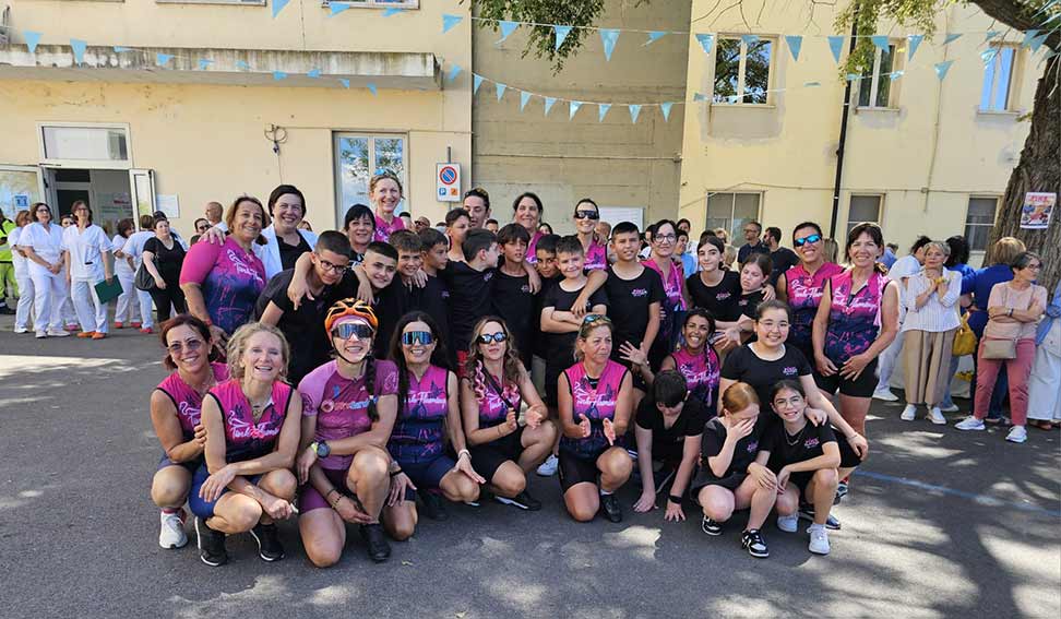 In sella contro il cancro, le Pink Flamingos a Ozieri per sostenere chi sta affrontando la malattia 2 Pink Flamingos Ozieri 2026 2