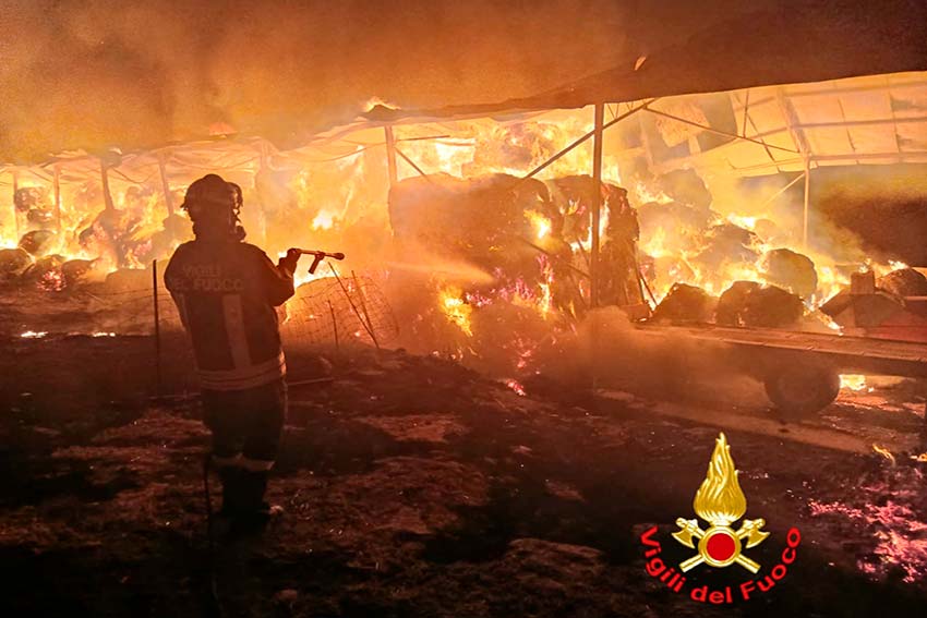 Incendio capannone Benetutti