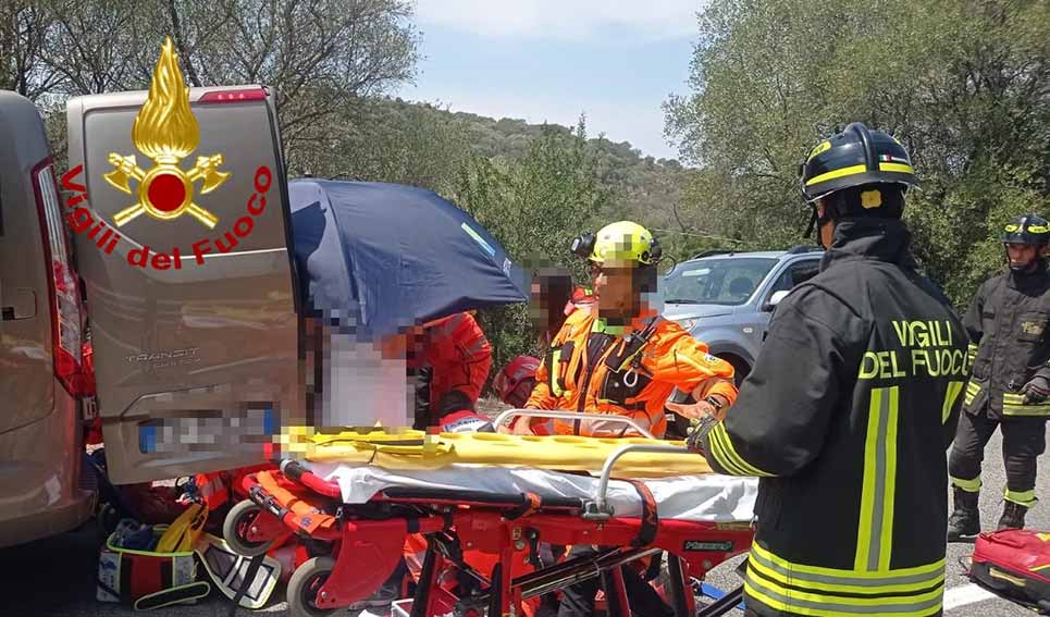 Scontro frontale sulla SS 125 tra Arzachena e Olbia: sei feriti, tra cui due minori 2 Incidente Statale 125