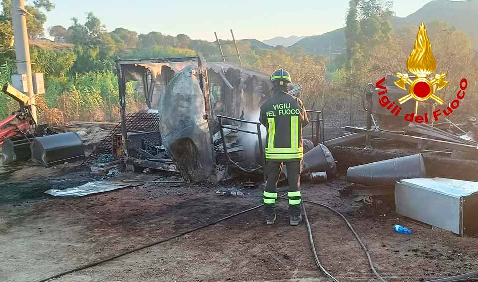 Incendio deposito Rudalza