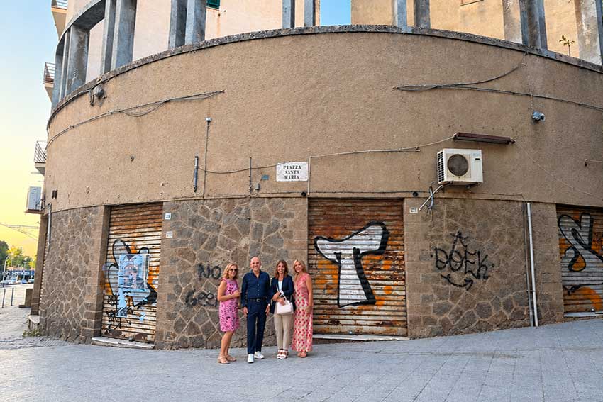 Ex Bar Aroni