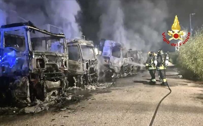 Incendio tarttori stradali Olbia