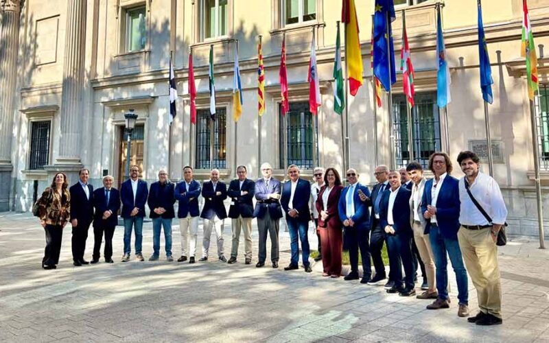 Ala dei sardi a Madrid alla riunione di Retecork