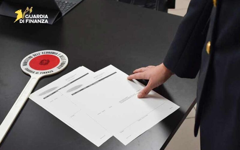 Sequestro 160mila euro azienda Cagliari abbigliamento