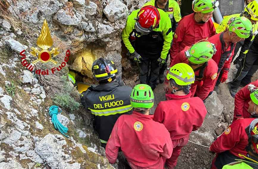 Urzulei recupero speleologo grotta