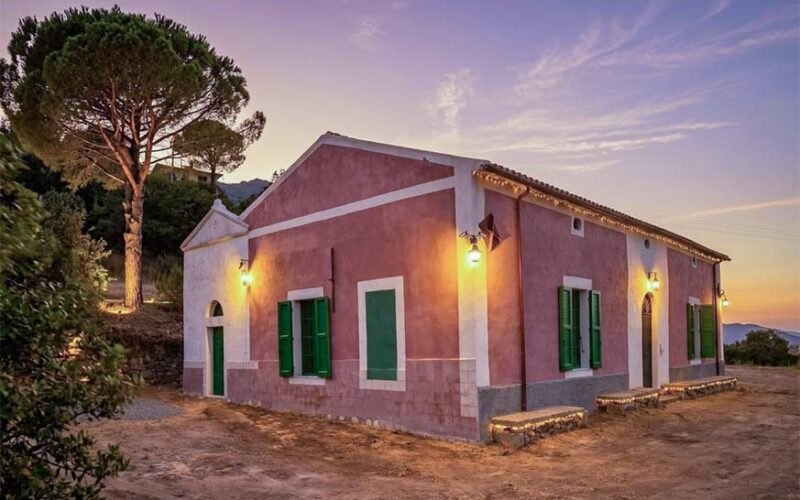 Villa Donna Peppina Tola